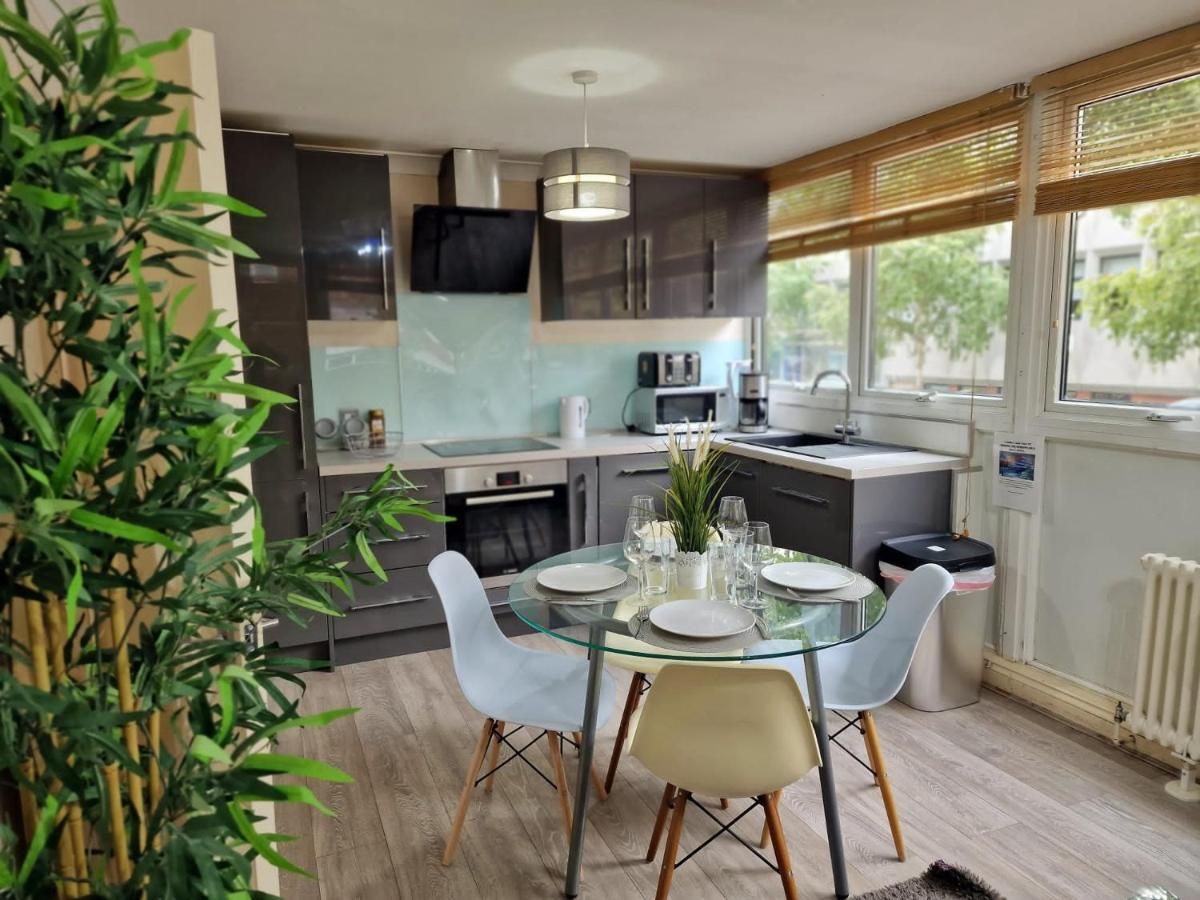 2 Bedrooms Flat In Great Location! ลอนดอน ภายนอก รูปภาพ